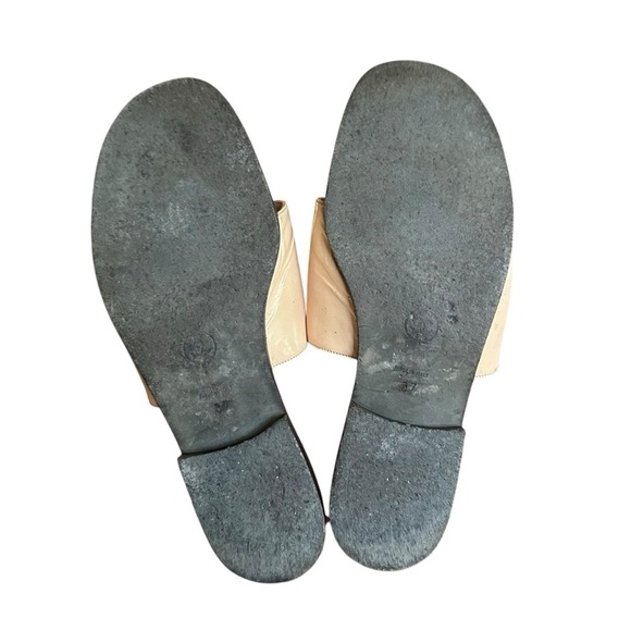 Authentic CHANEL Cream & Black Leather Interlocking C Timeless Sandal Slides 37 - Picture 7 of 12